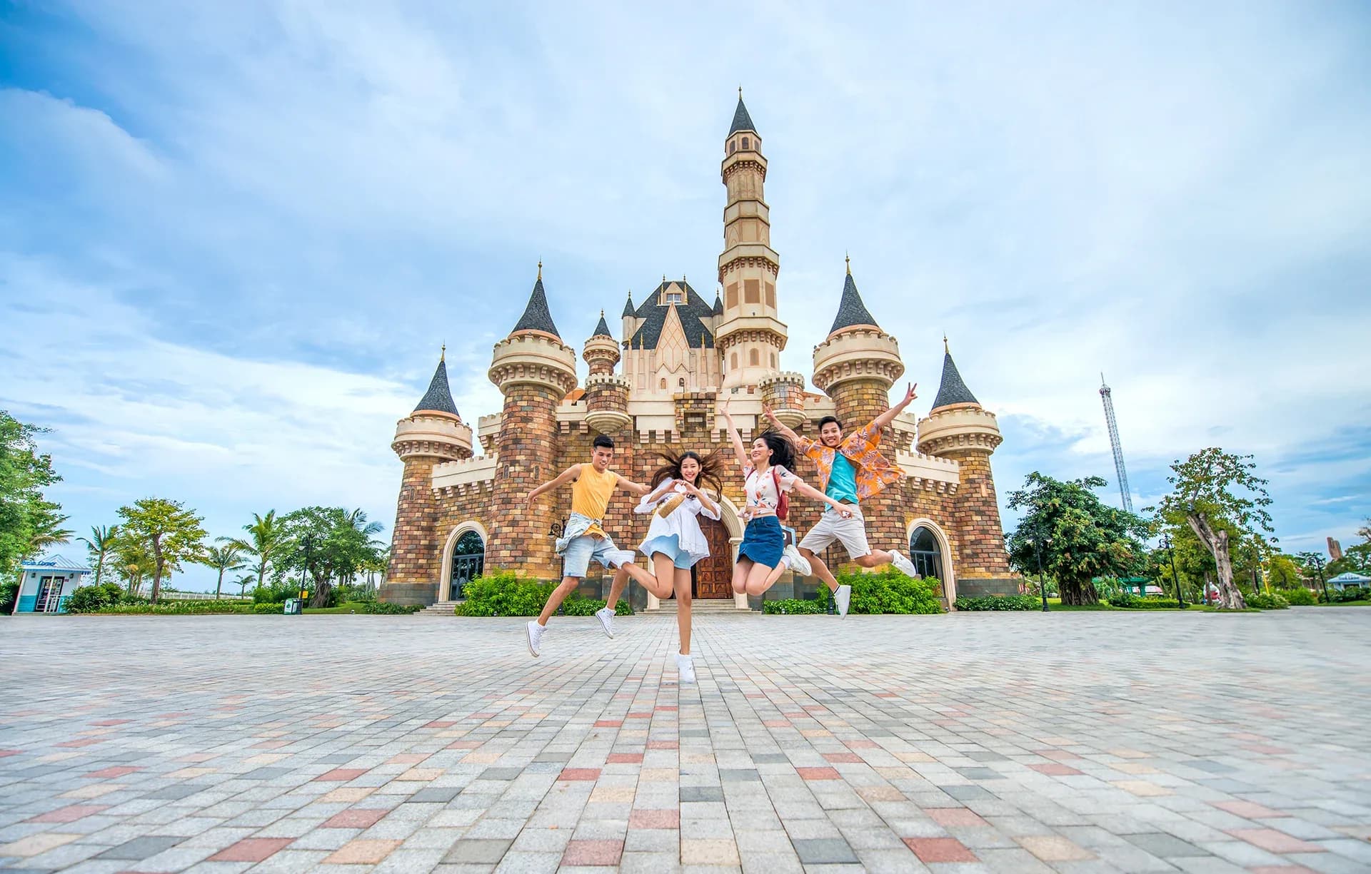 Mua vé VinWonders Nam Hội An Online giá rẻ