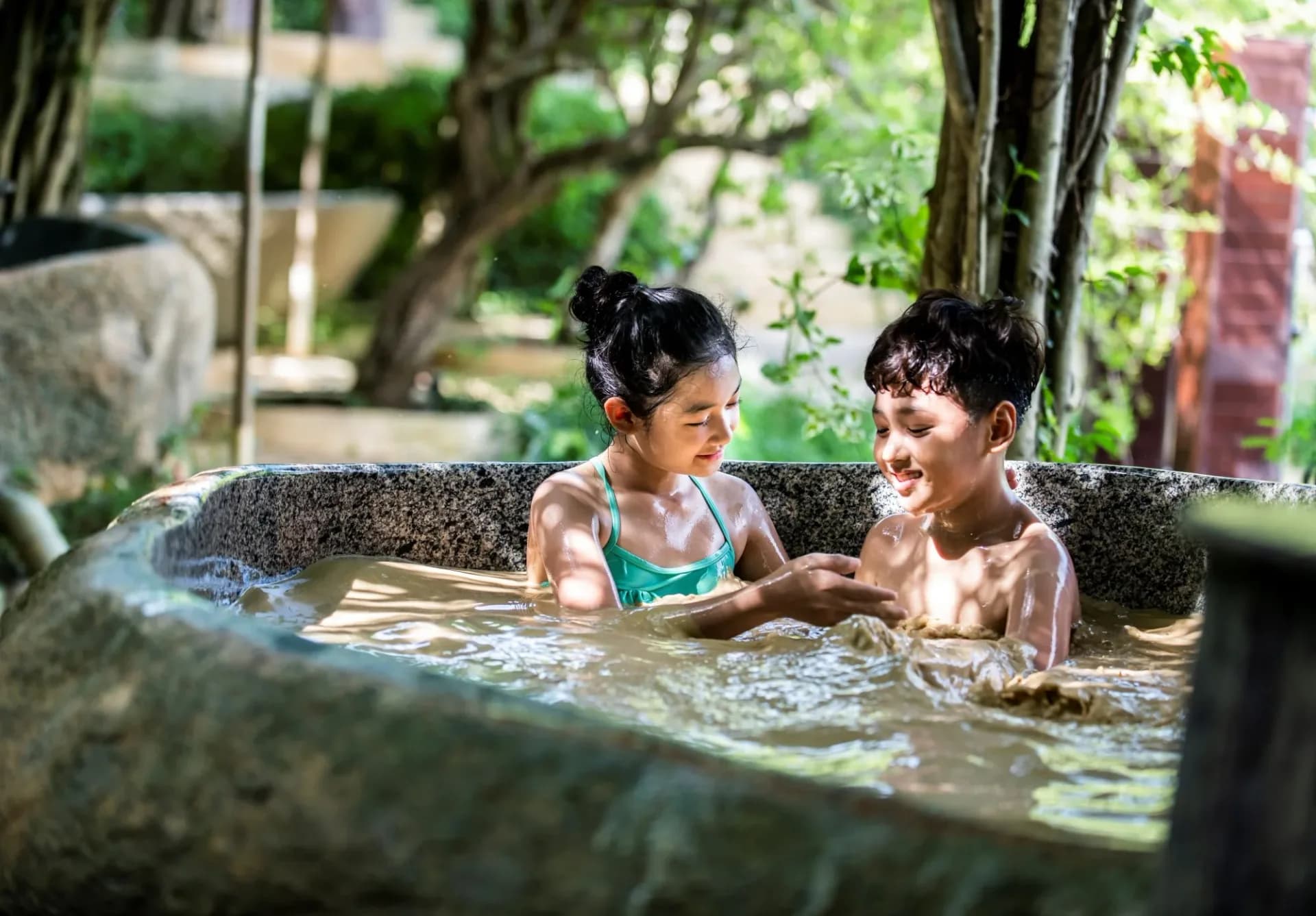 Vé tắm bùn Hòn Tằm Nha Trang giá rẻ